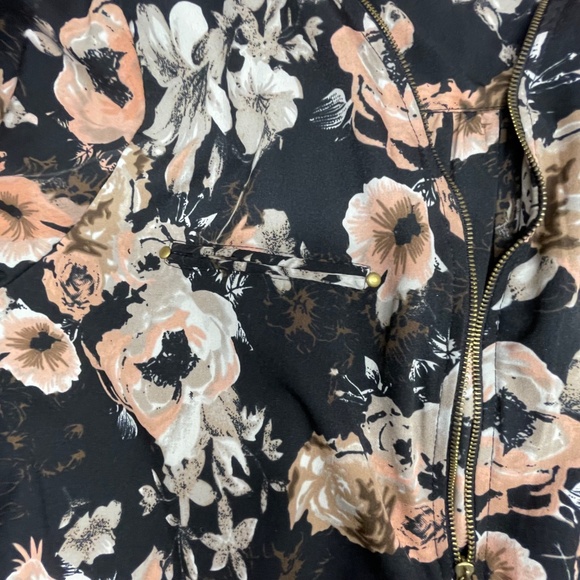 Brand: MPH Collection, Size:Unknown possibly 1X,  Color:Black, peach, white - Picture 9 of 13